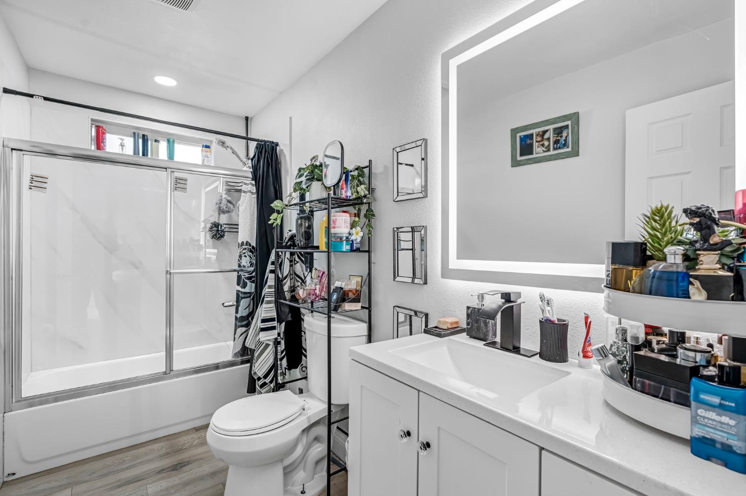 21 E Eden, Fresno, CA, 93706