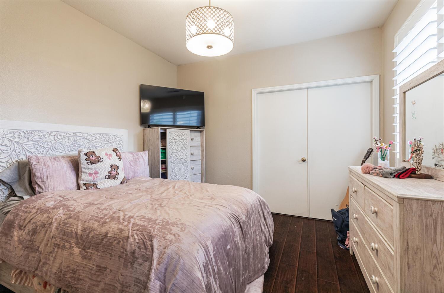 2170 W Beechwood Avenue, Fresno, CA, 93711