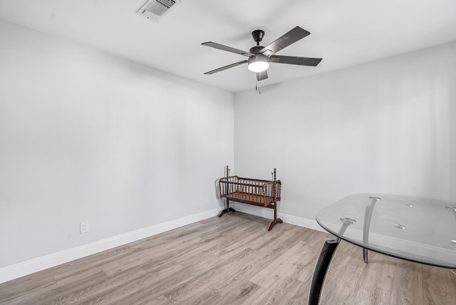 21 E Eden, Fresno, CA, 93706