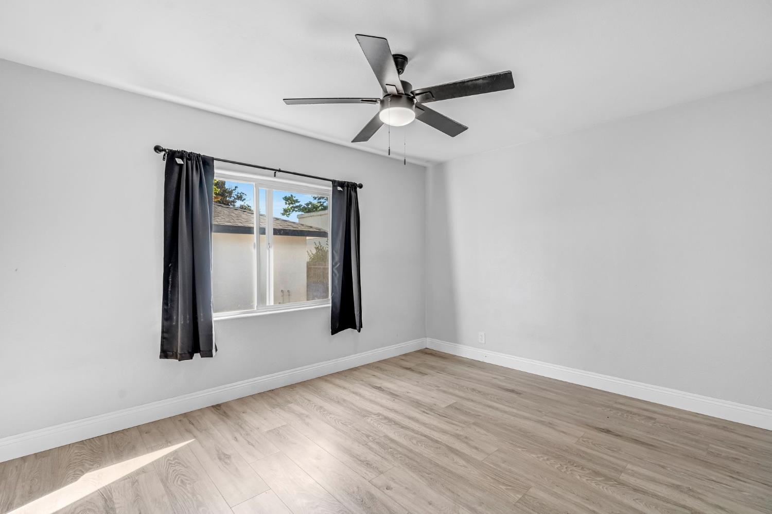 21 E Eden, Fresno, CA, 93706