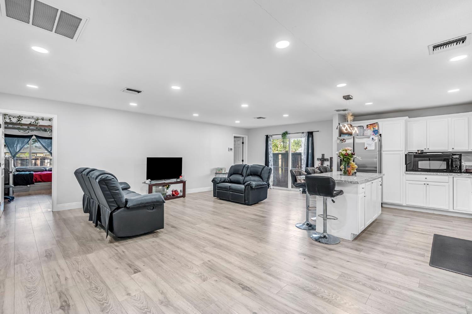 21 E Eden, Fresno, CA, 93706