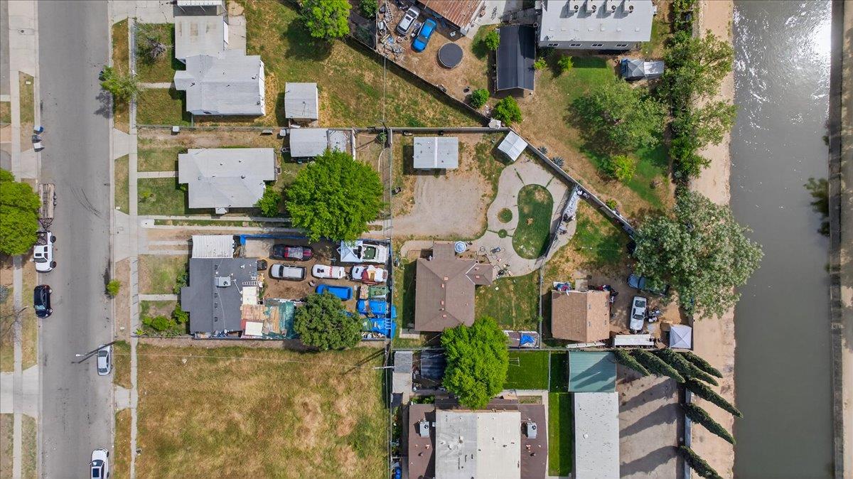 1328 E Fedora Avenue, Fresno, CA, 93704