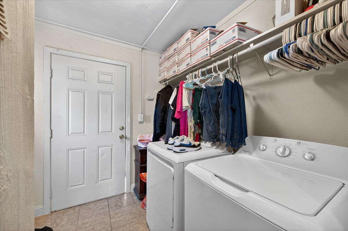 1328 E Fedora Avenue, Fresno, CA, 93704