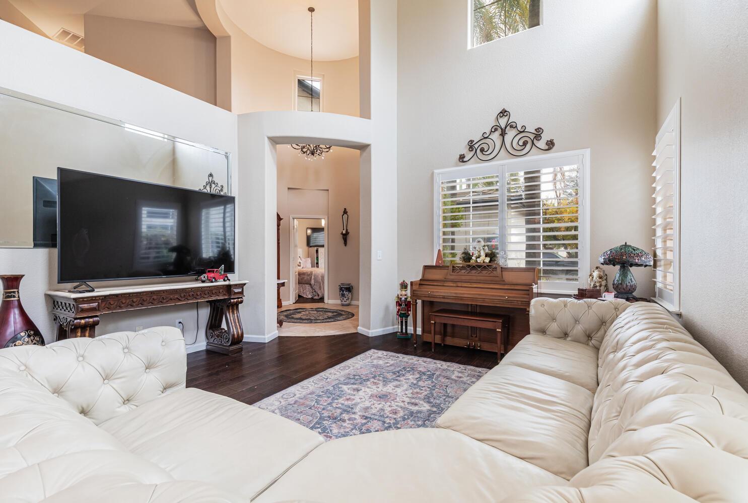 2170 W Beechwood Avenue, Fresno, CA, 93711