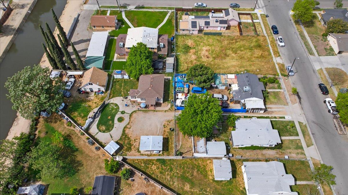 1328 E Fedora Avenue, Fresno, CA, 93704