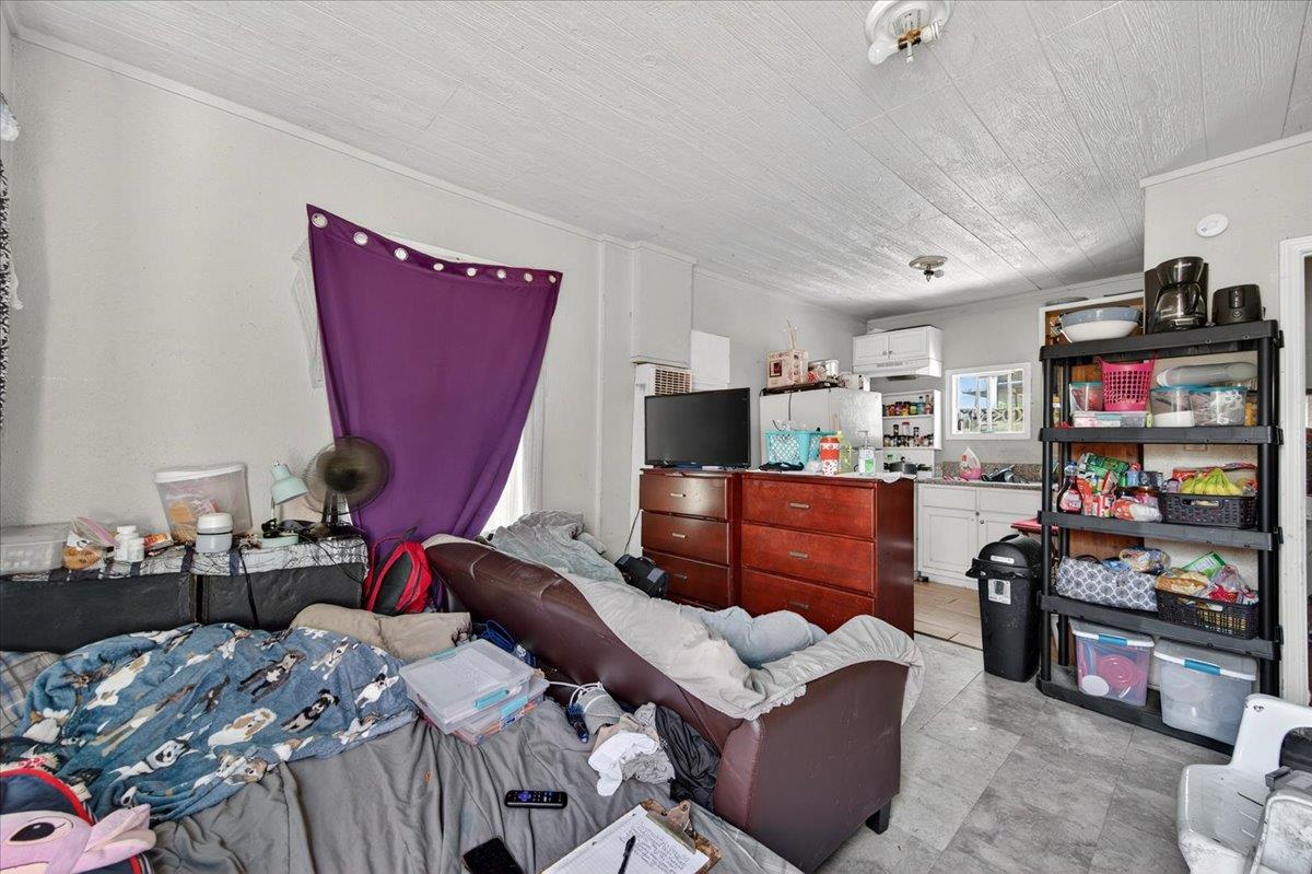 1328 E Fedora Avenue, Fresno, CA, 93704