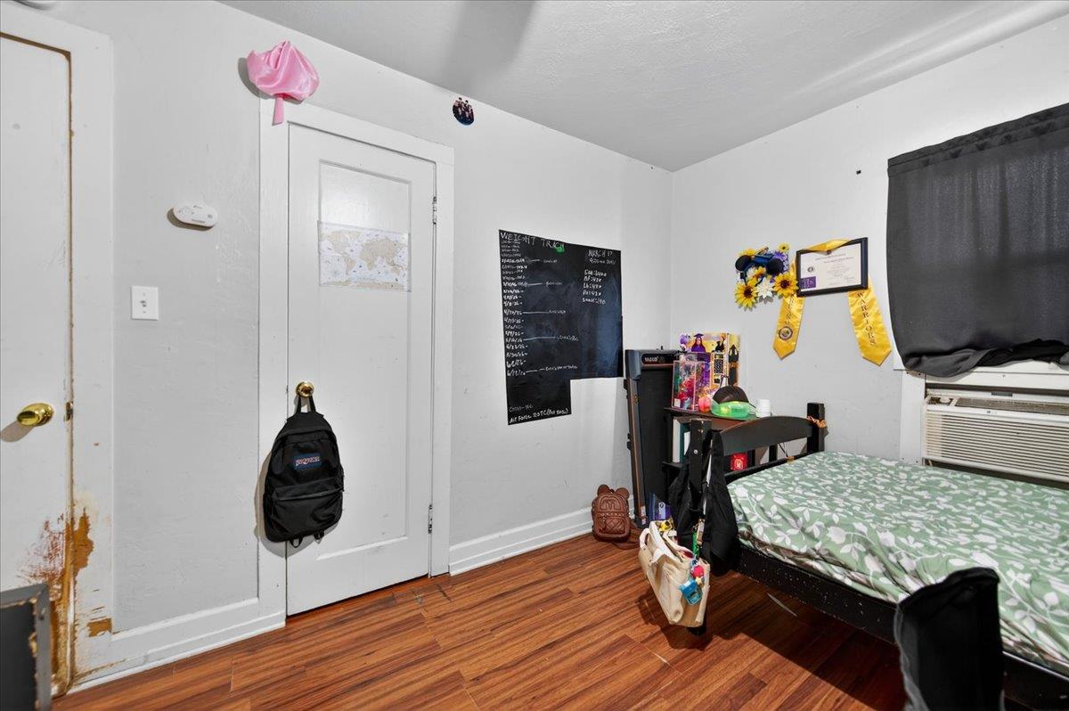 1328 E Fedora Avenue, Fresno, CA, 93704