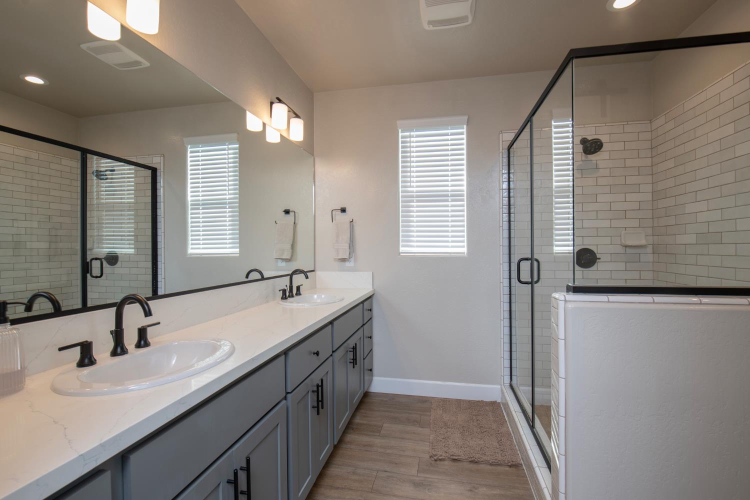 998 Ponderosa Way W, Madera, CA, 93636