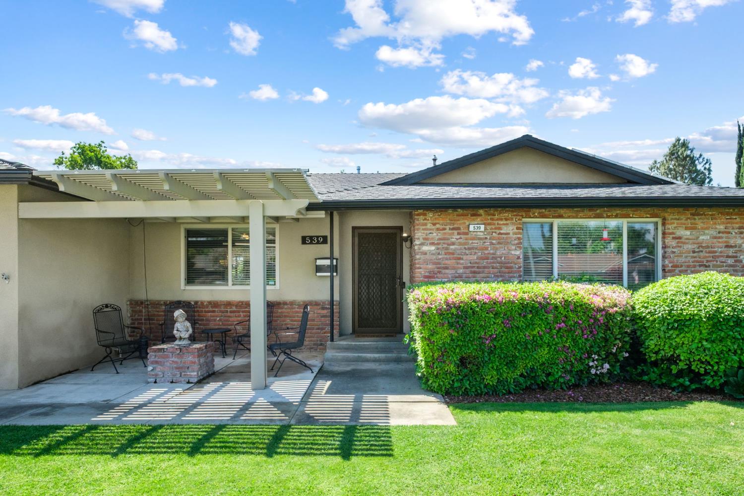 Single Family in Fresno - photo 3