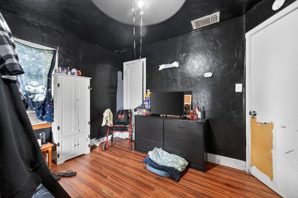 1328 E Fedora Avenue, Fresno, CA, 93704