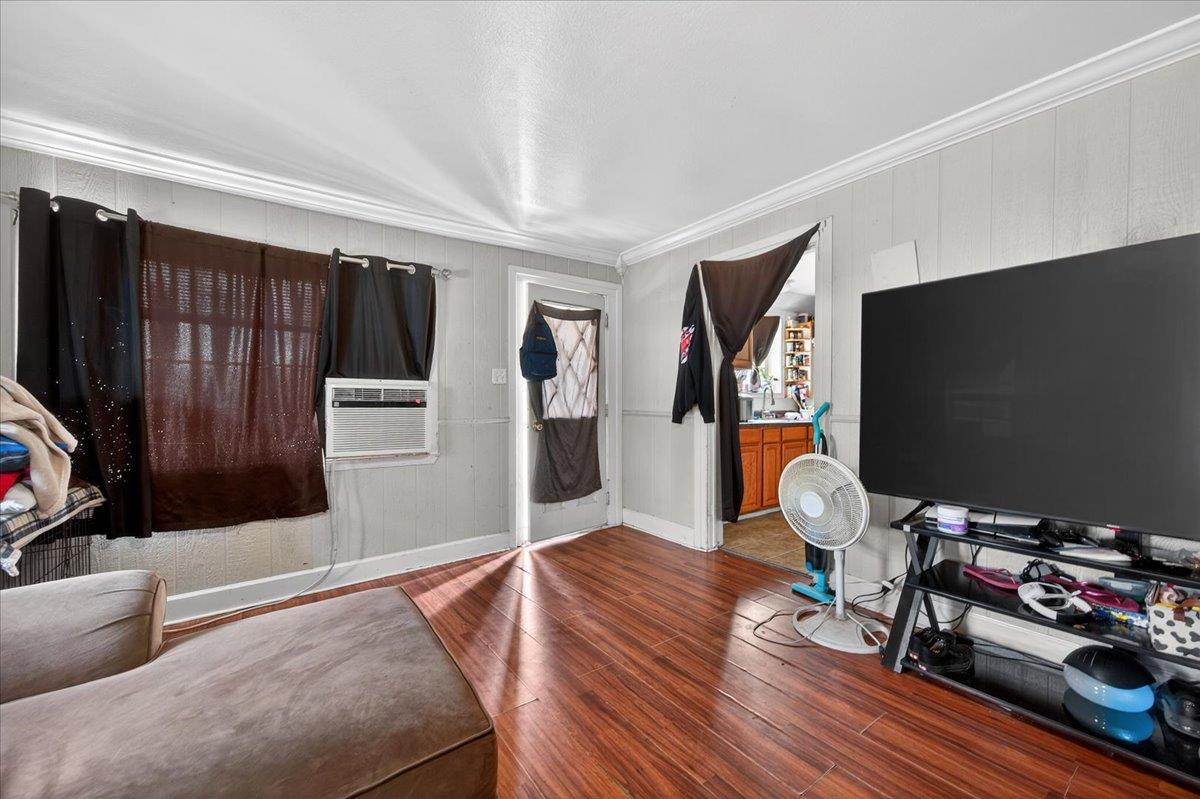 1328 E Fedora Avenue, Fresno, CA, 93704