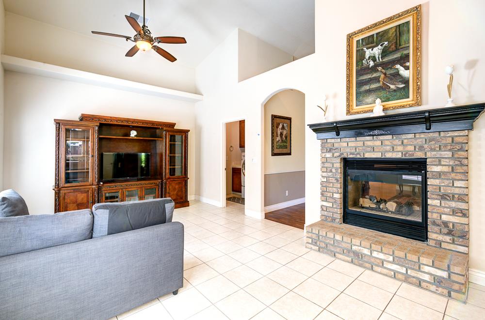 8894 N Winery Avenue, Fresno, CA, 93720