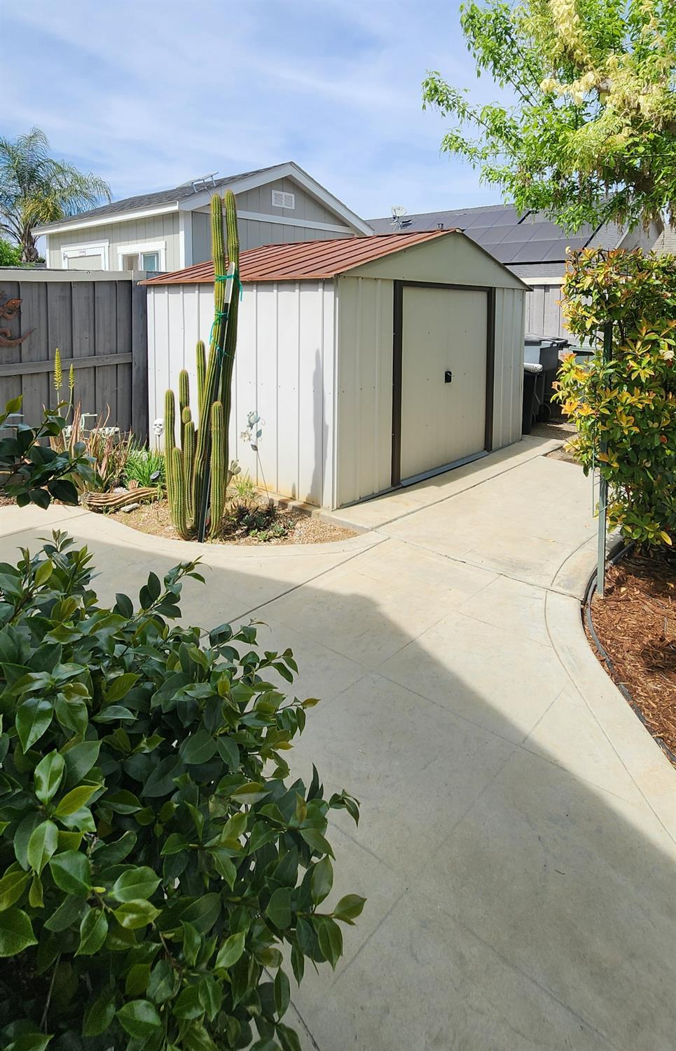 6654 E Liberty Avenue E, Fresno, CA, 93727