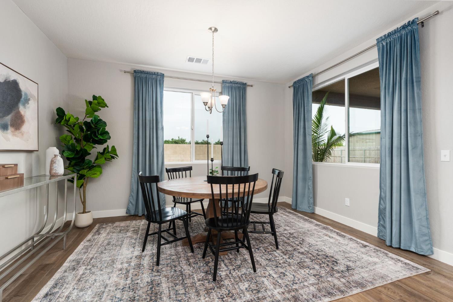 3428 N Crenshaw, Visalia, CA, 93291