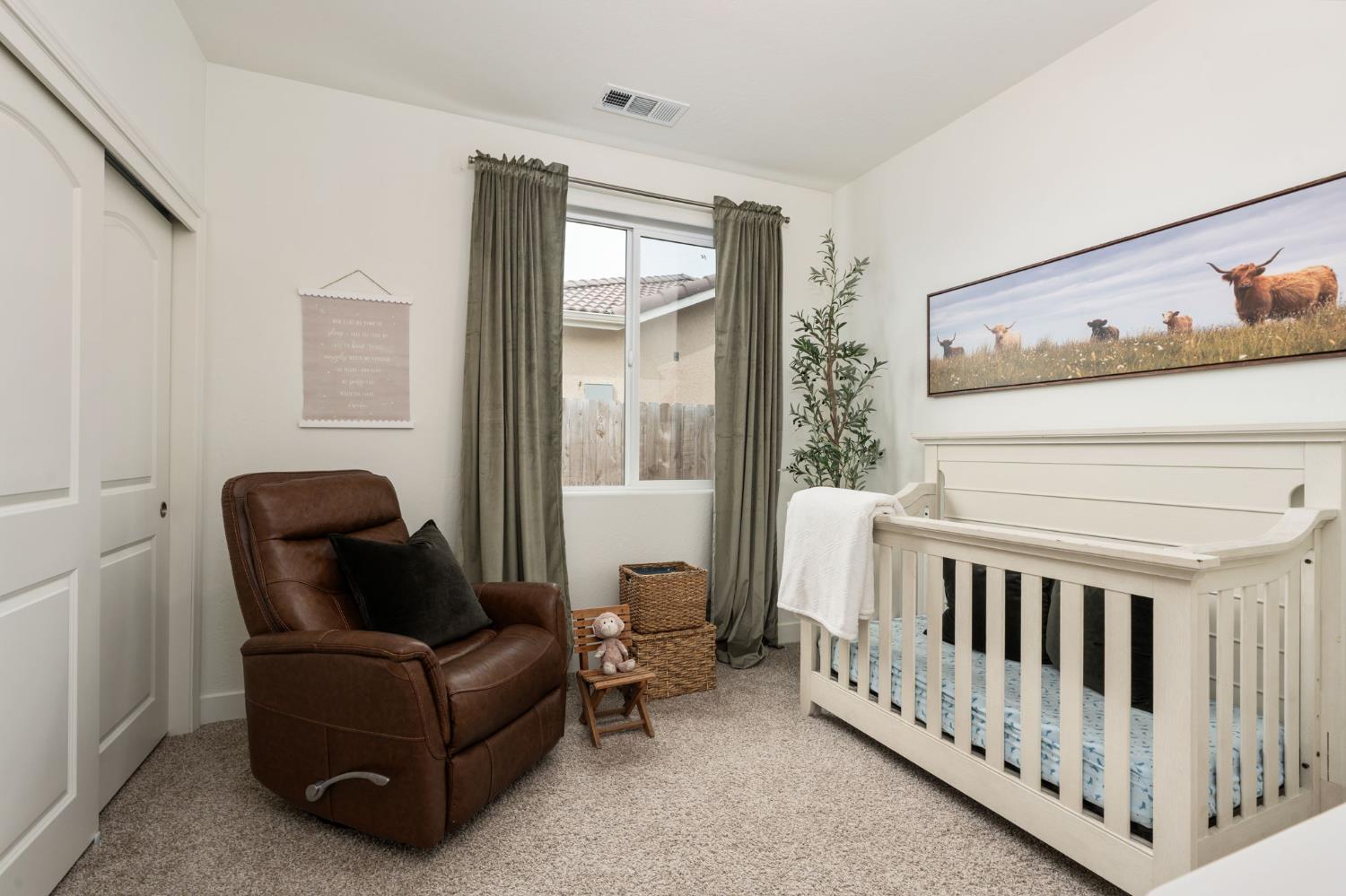 3428 N Crenshaw, Visalia, CA, 93291