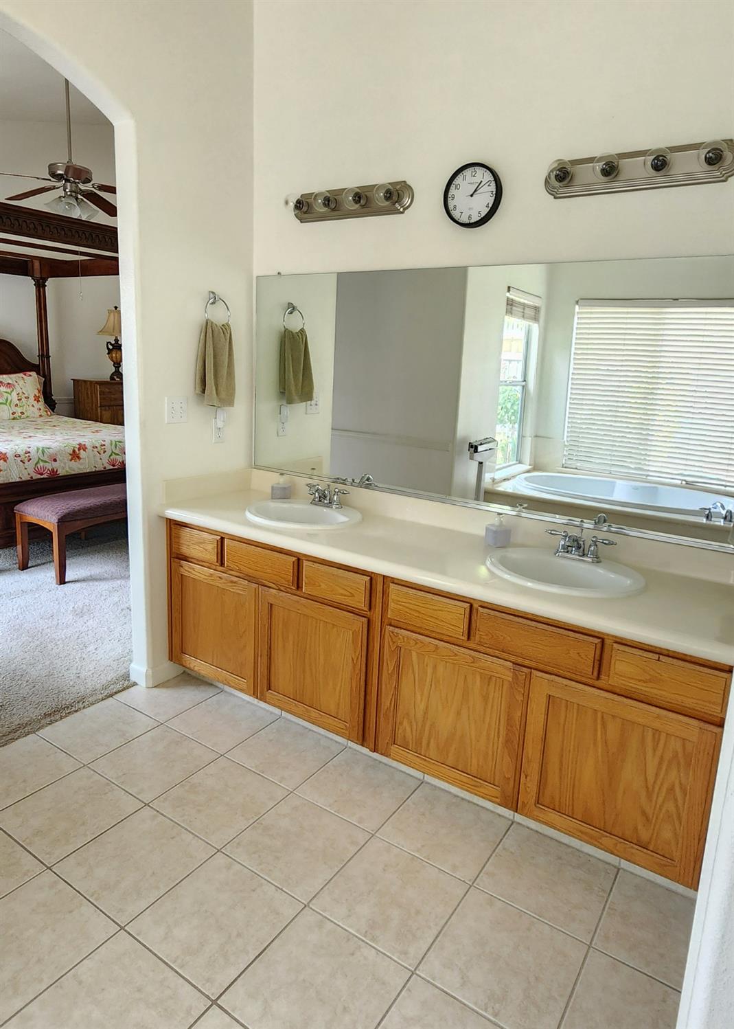 6654 E Liberty Avenue E, Fresno, CA, 93727