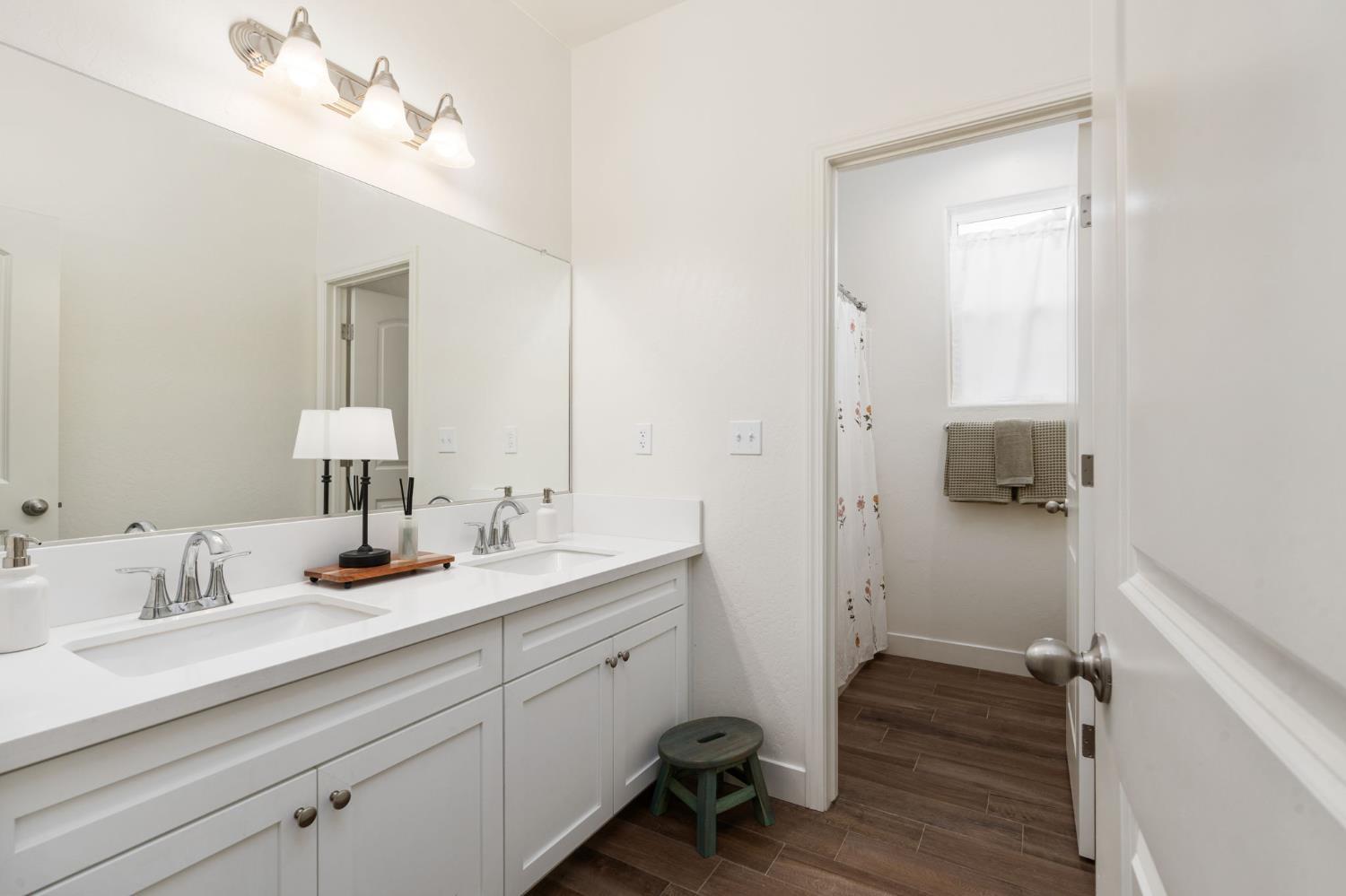 3428 N Crenshaw, Visalia, CA, 93291