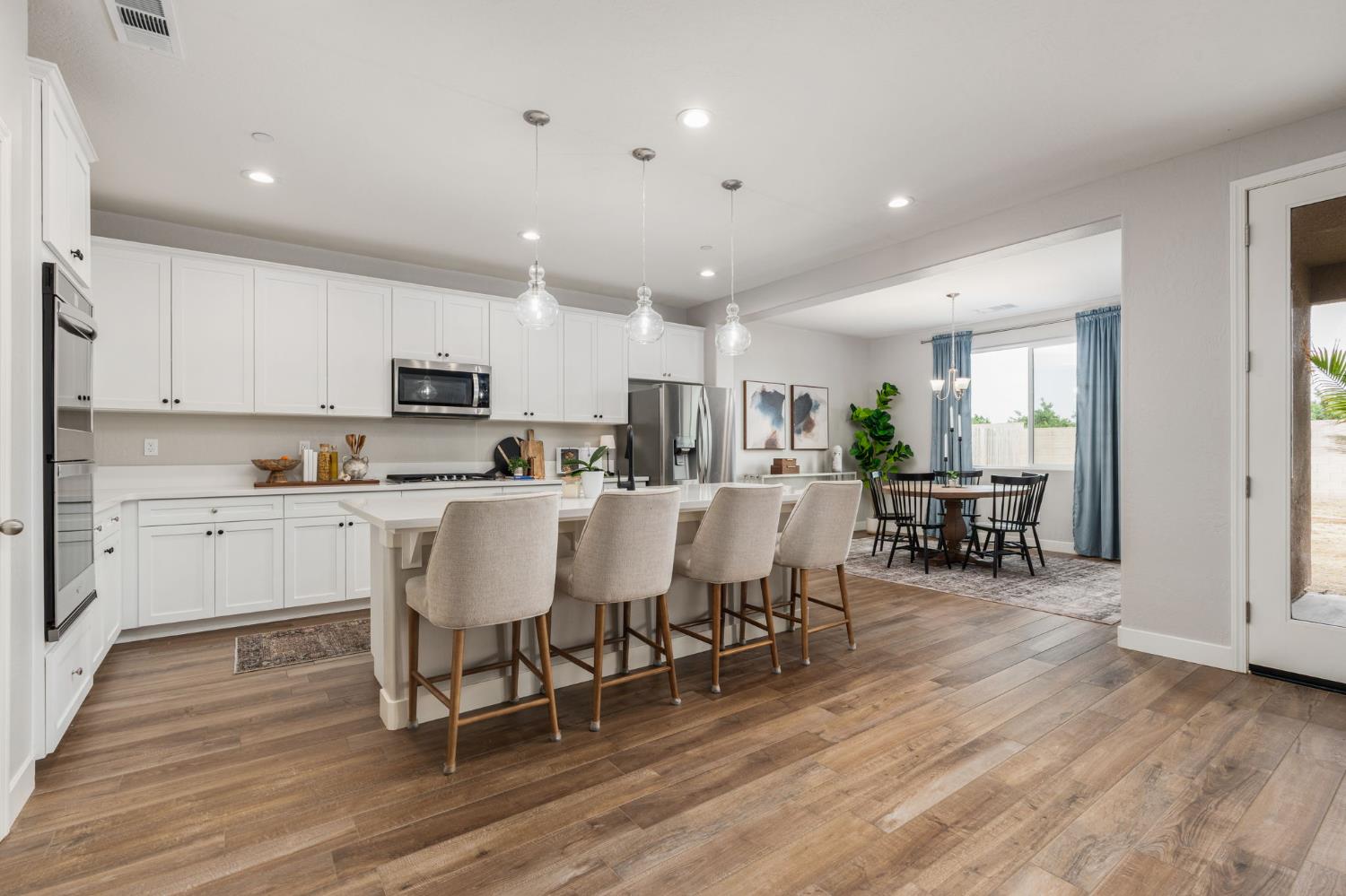 3428 N Crenshaw, Visalia, CA, 93291