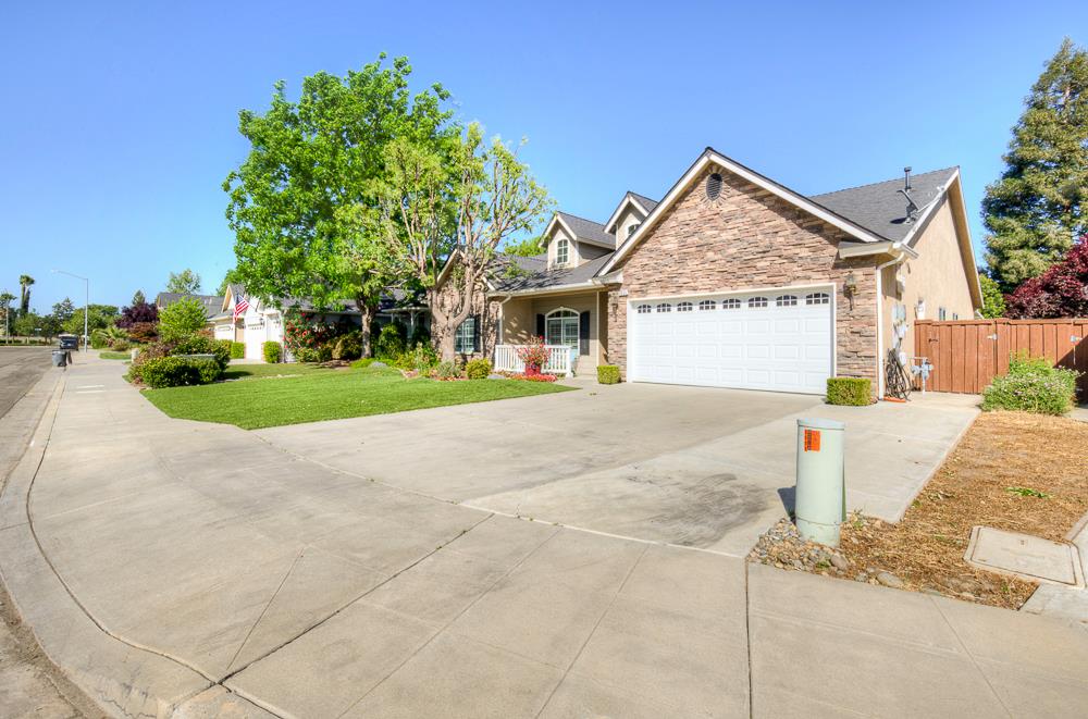 8894 N Winery Avenue, Fresno, CA, 93720