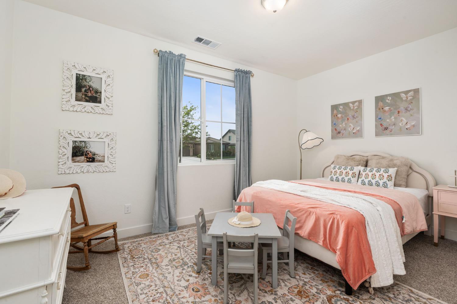 3428 N Crenshaw, Visalia, CA, 93291