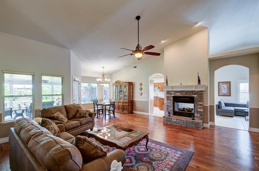 8894 N Winery Avenue, Fresno, CA, 93720