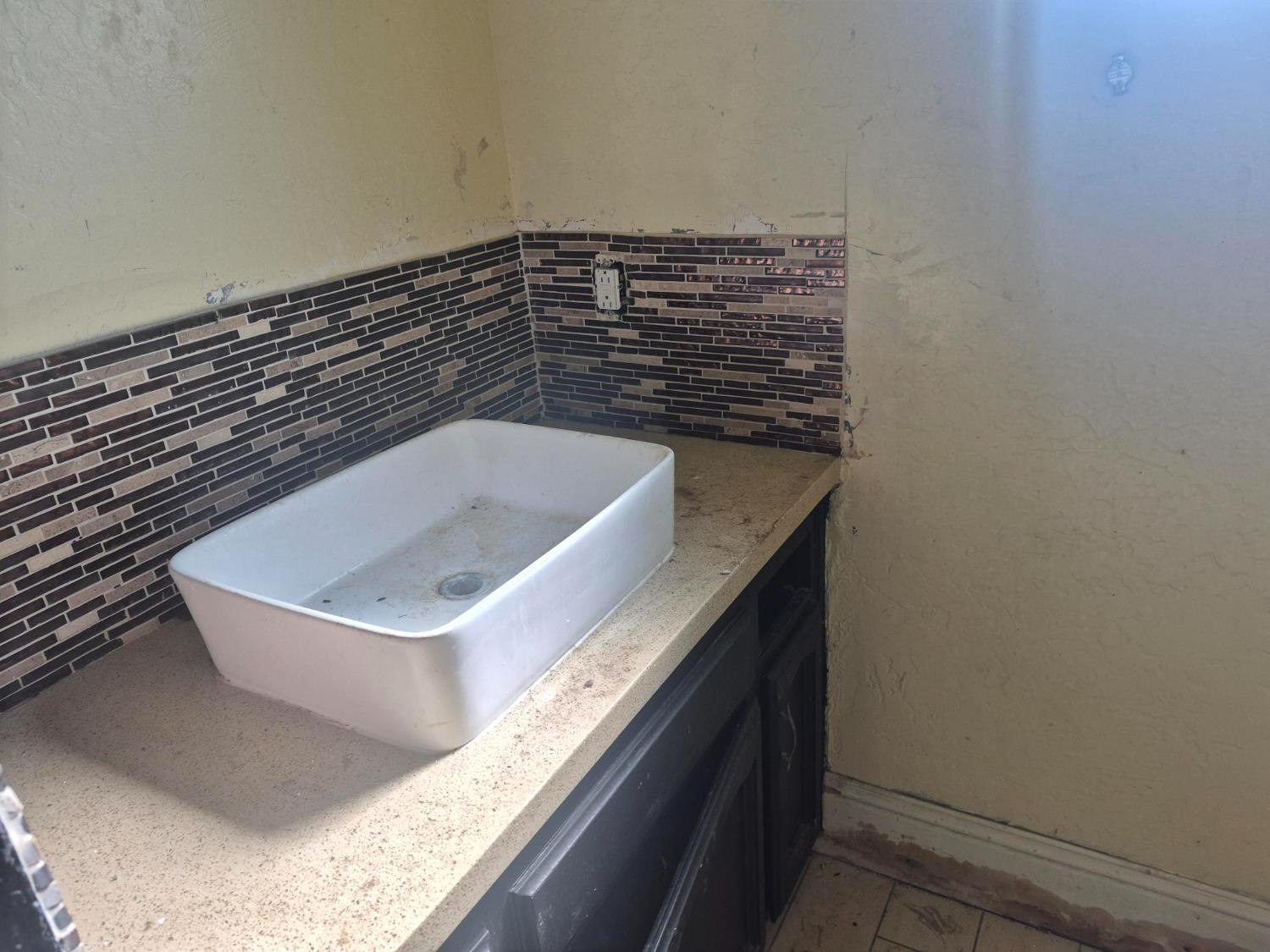 Single Family in Fresno - photo 3