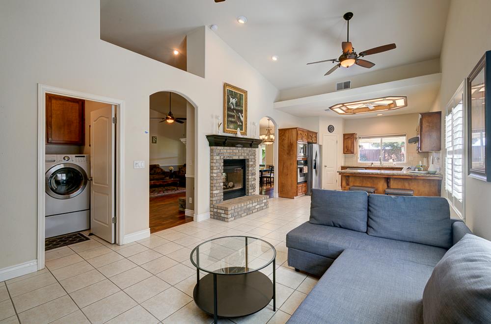 8894 N Winery Avenue, Fresno, CA, 93720