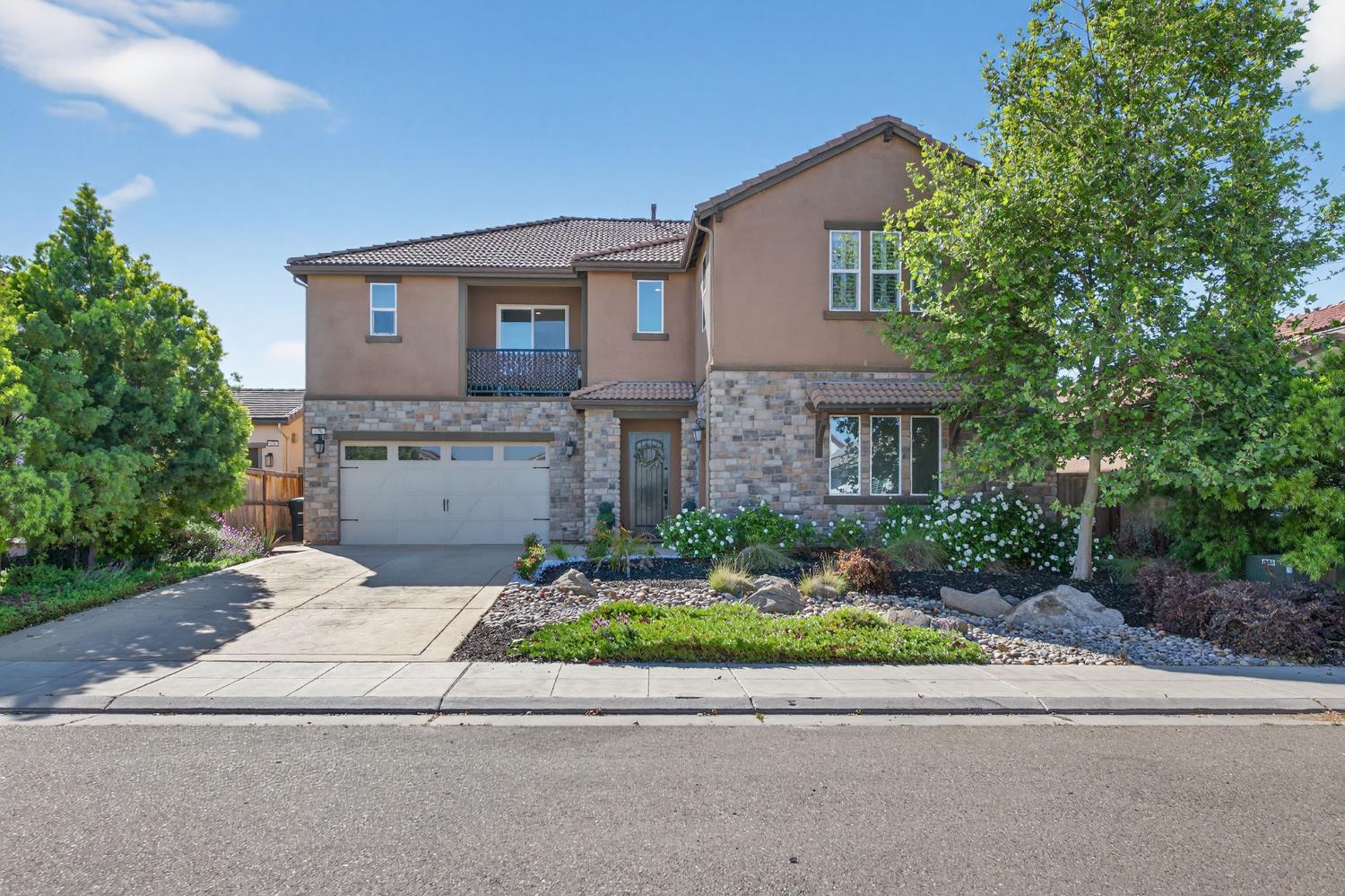 Featured listings