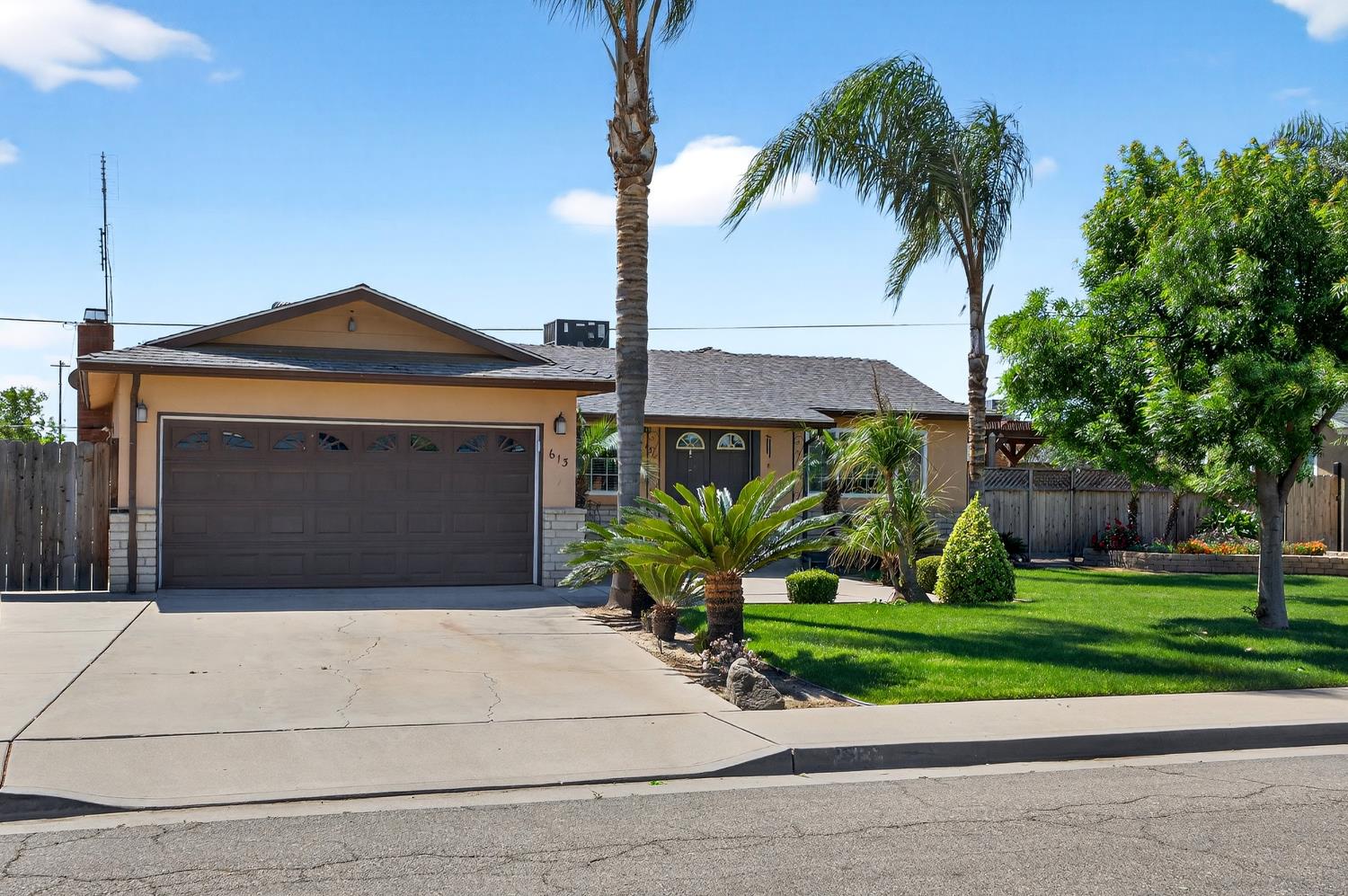 Single Family in Lemoore - photo 2