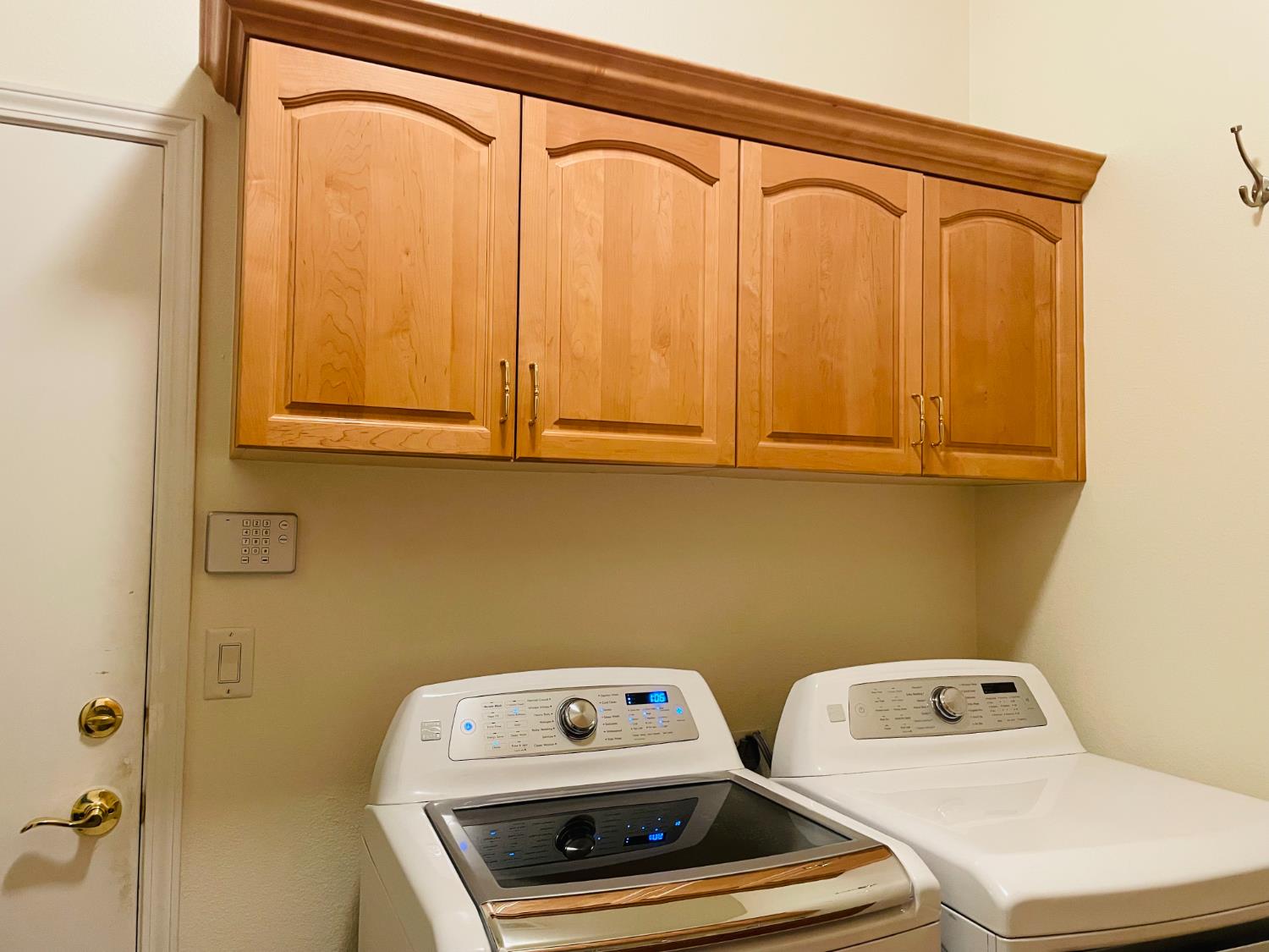 563 W Omaha Avenue, Clovis, CA, 93619