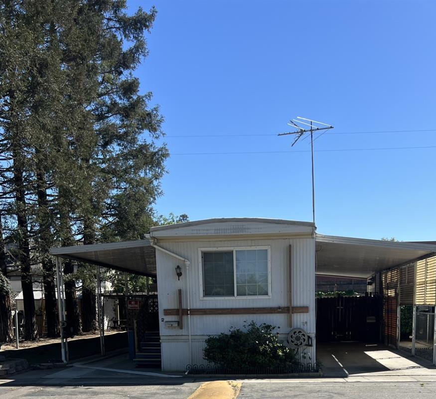 Mobile Home in Fresno - main photo