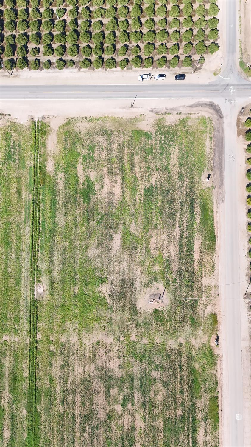 Vacant Lot in Orange Cove - photo 2