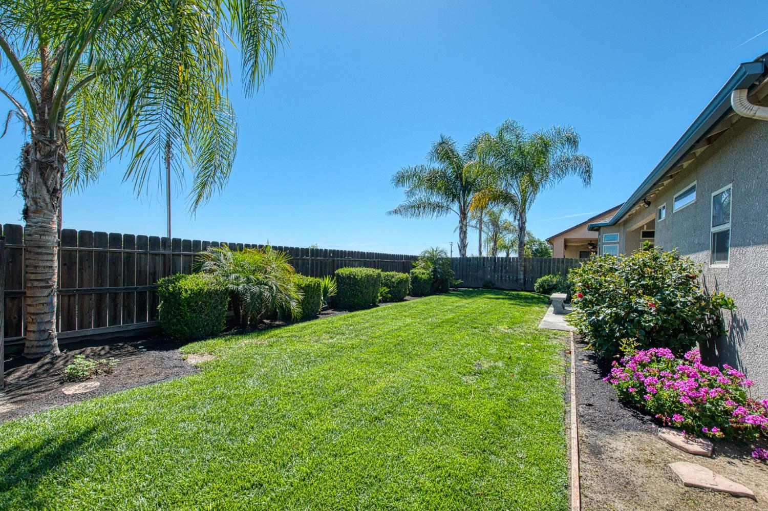 2952 25th Avenue, Kingsburg, CA, 93631