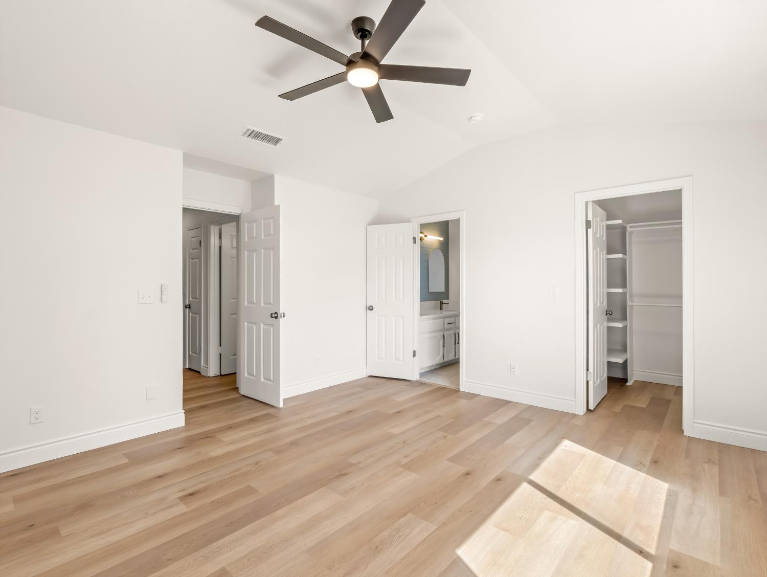 1115 W Minarets Avenue, Fresno, CA, 93650