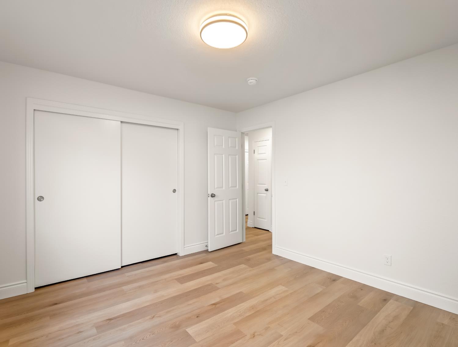 1115 W Minarets Avenue, Fresno, CA, 93650