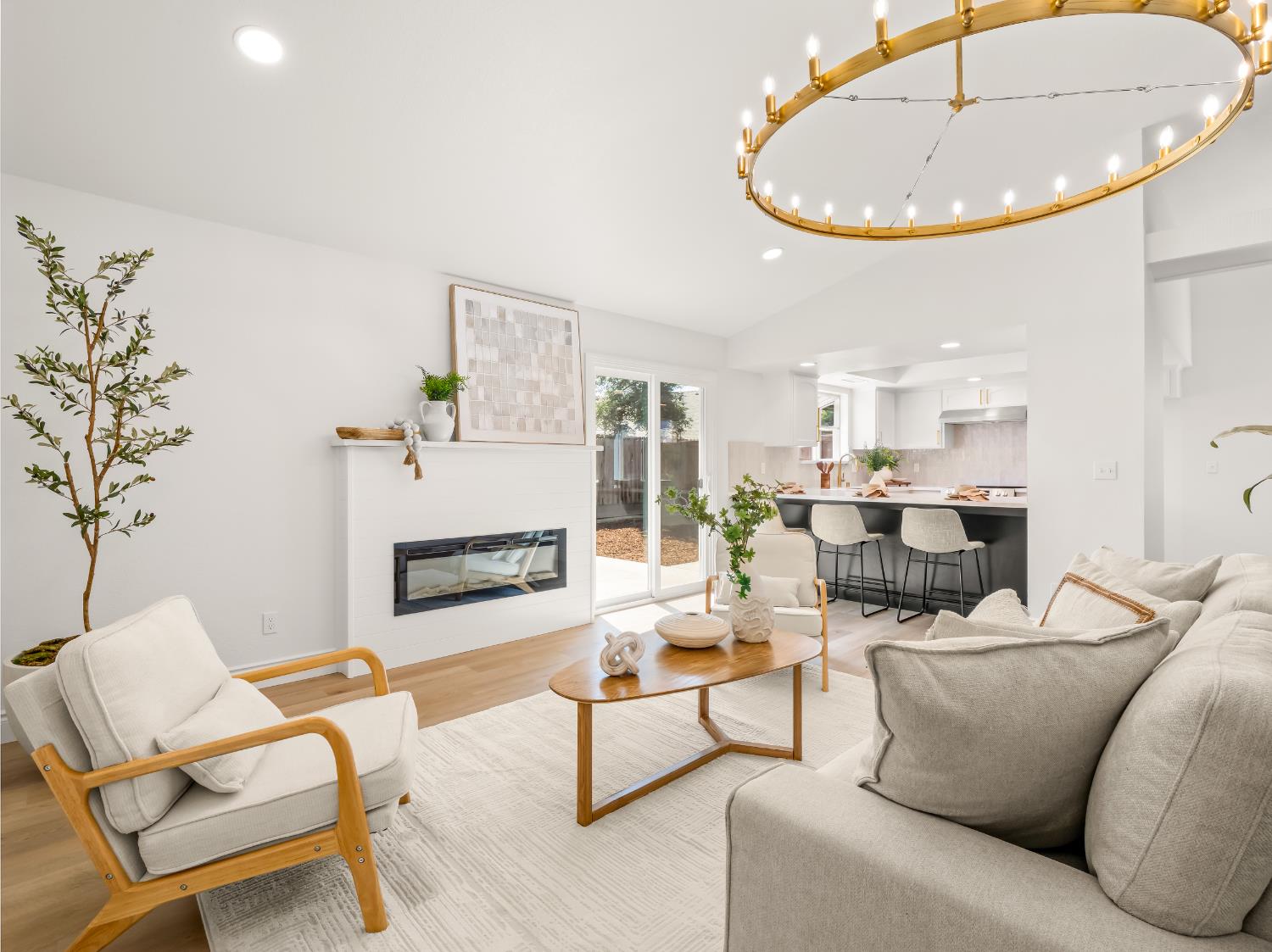 1115 W Minarets Avenue, Fresno, CA, 93650