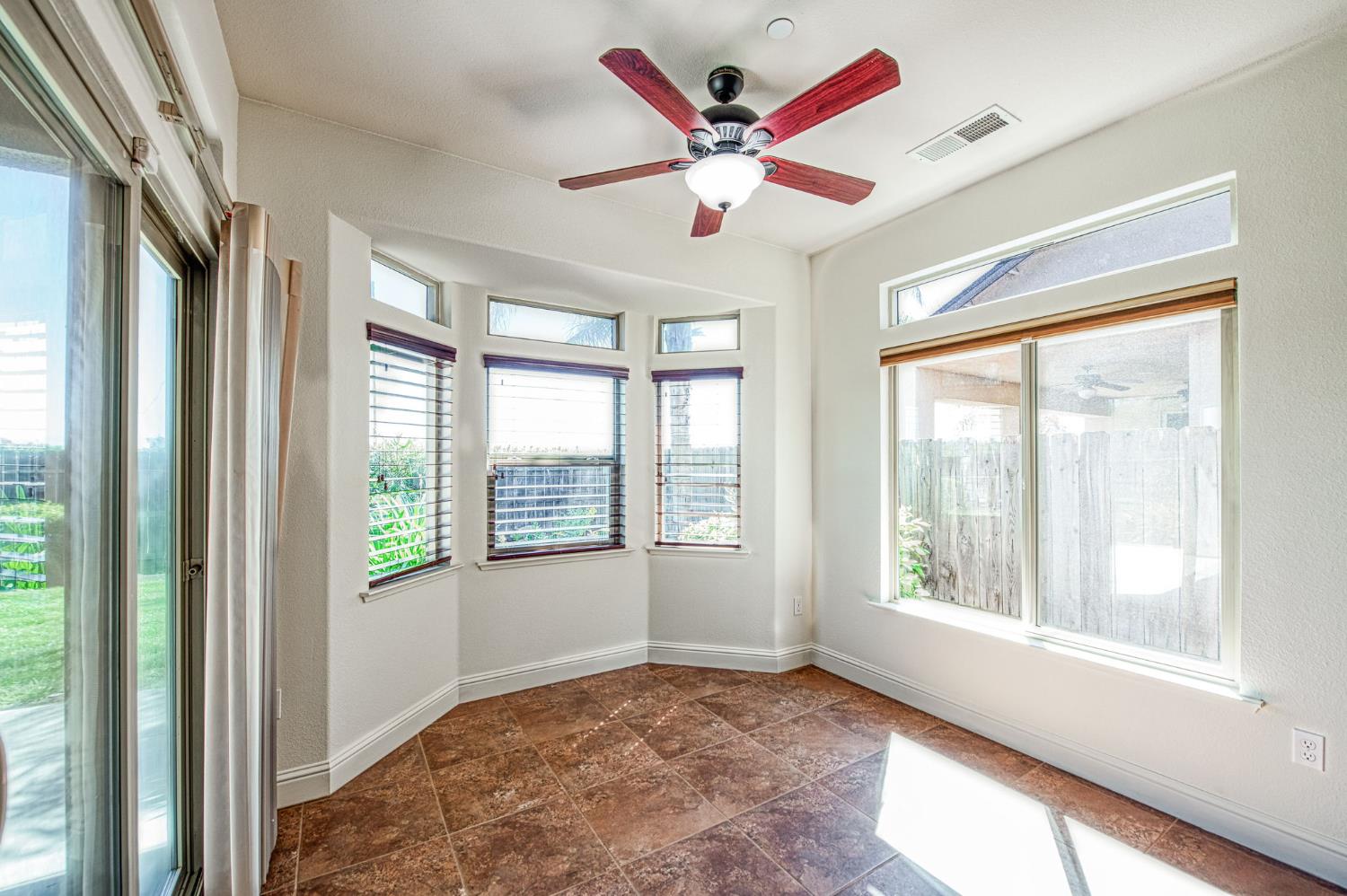 2952 25th Avenue, Kingsburg, CA, 93631