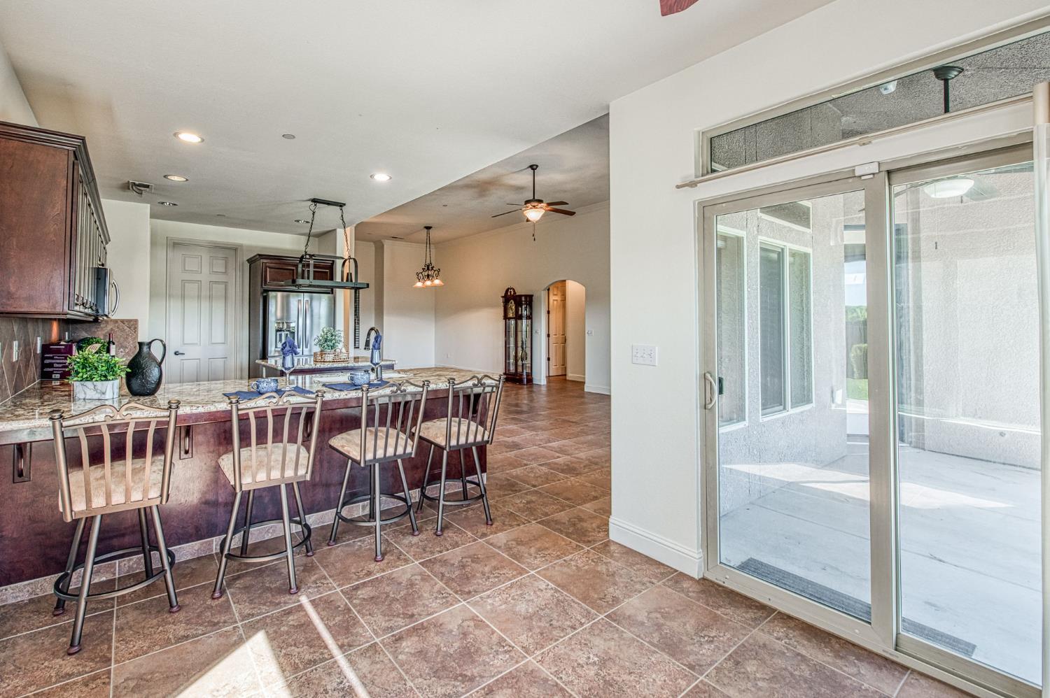 2952 25th Avenue, Kingsburg, CA, 93631