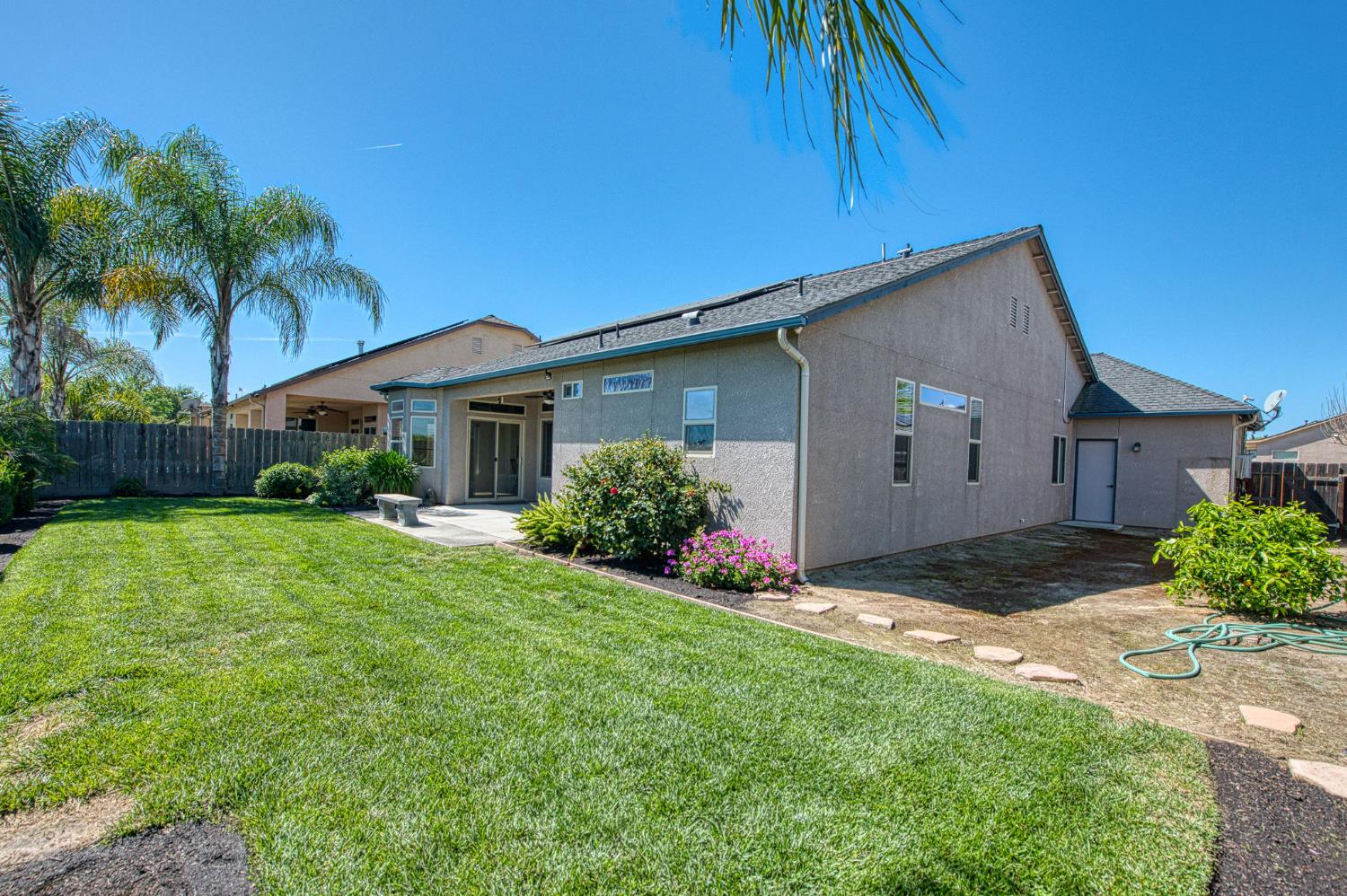 2952 25th Avenue, Kingsburg, CA, 93631