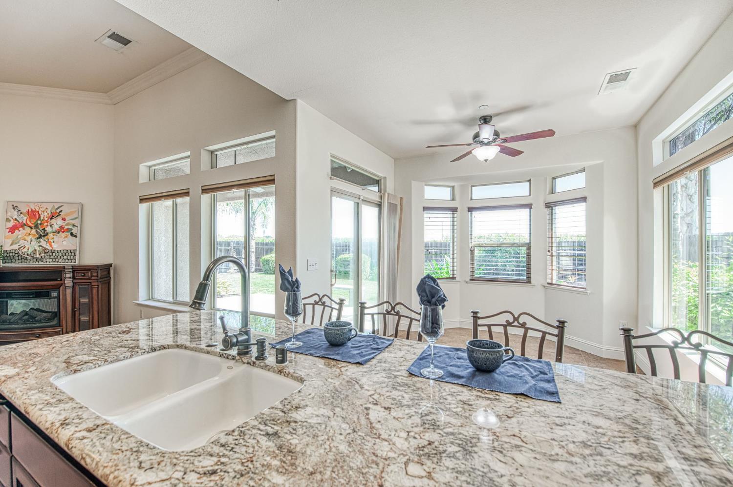 2952 25th Avenue, Kingsburg, CA, 93631