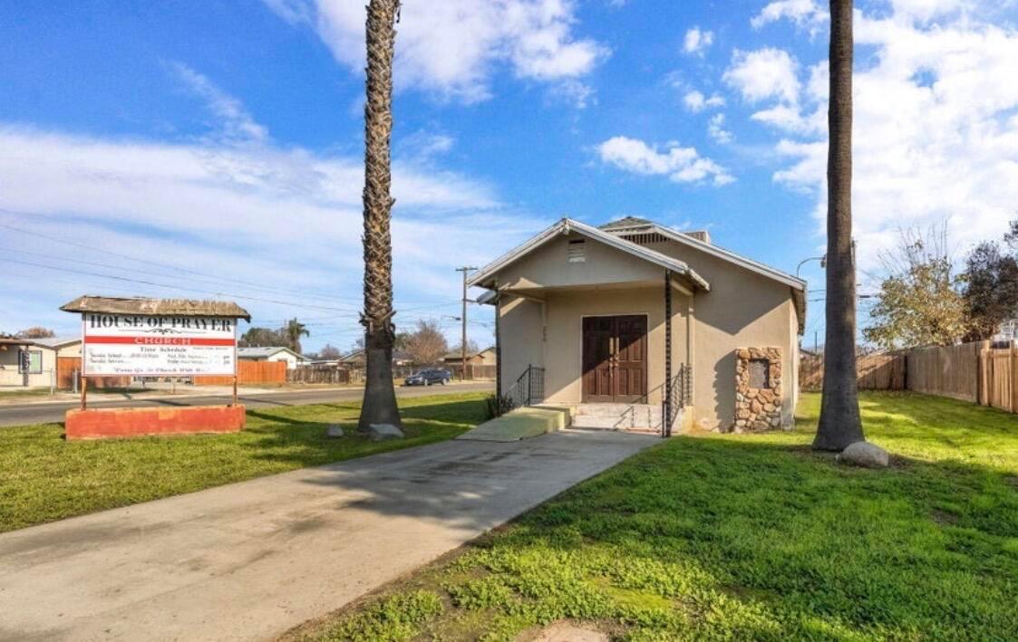 260 Lod Angeles N, Tulare, CA, 93274
