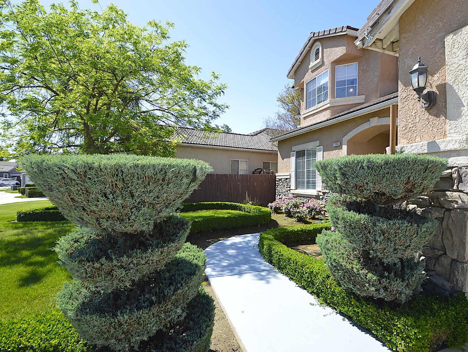 Single Family in Clovis - photo 2