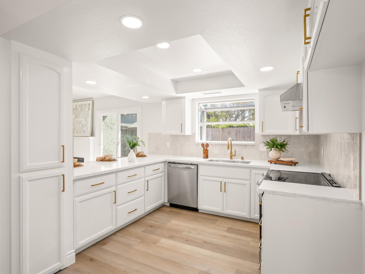 1115 W Minarets Avenue, Fresno, CA, 93650