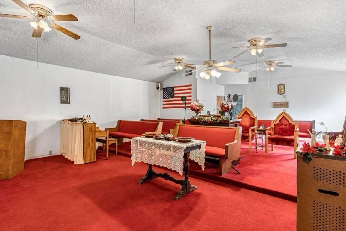 260 Lod Angeles N, Tulare, CA, 93274