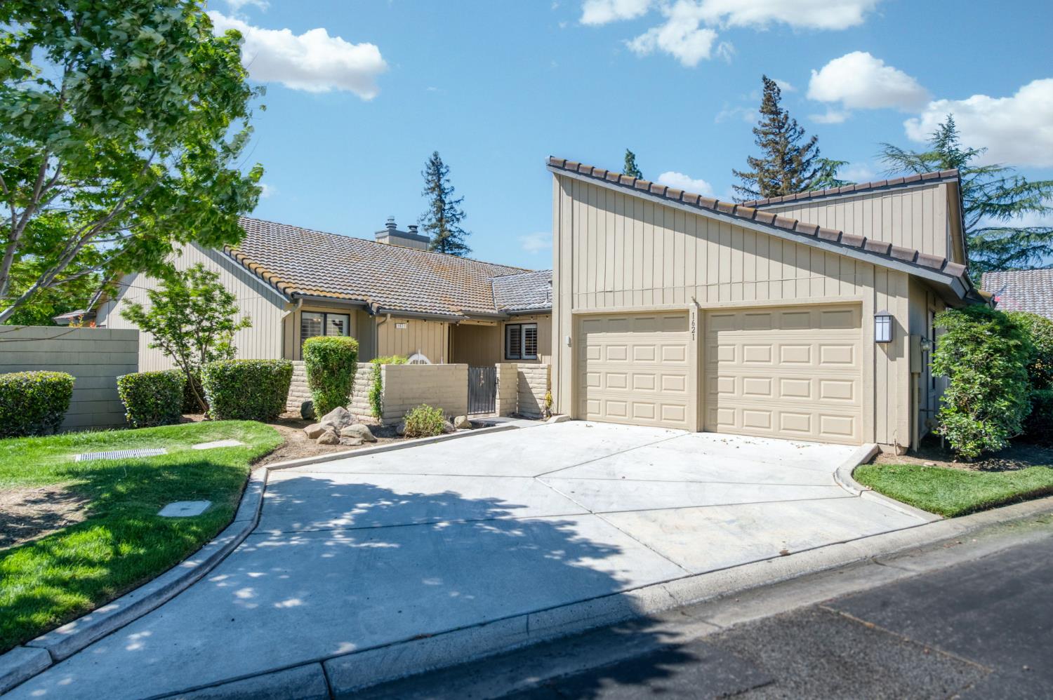 Townhouse in Clovis - main photo