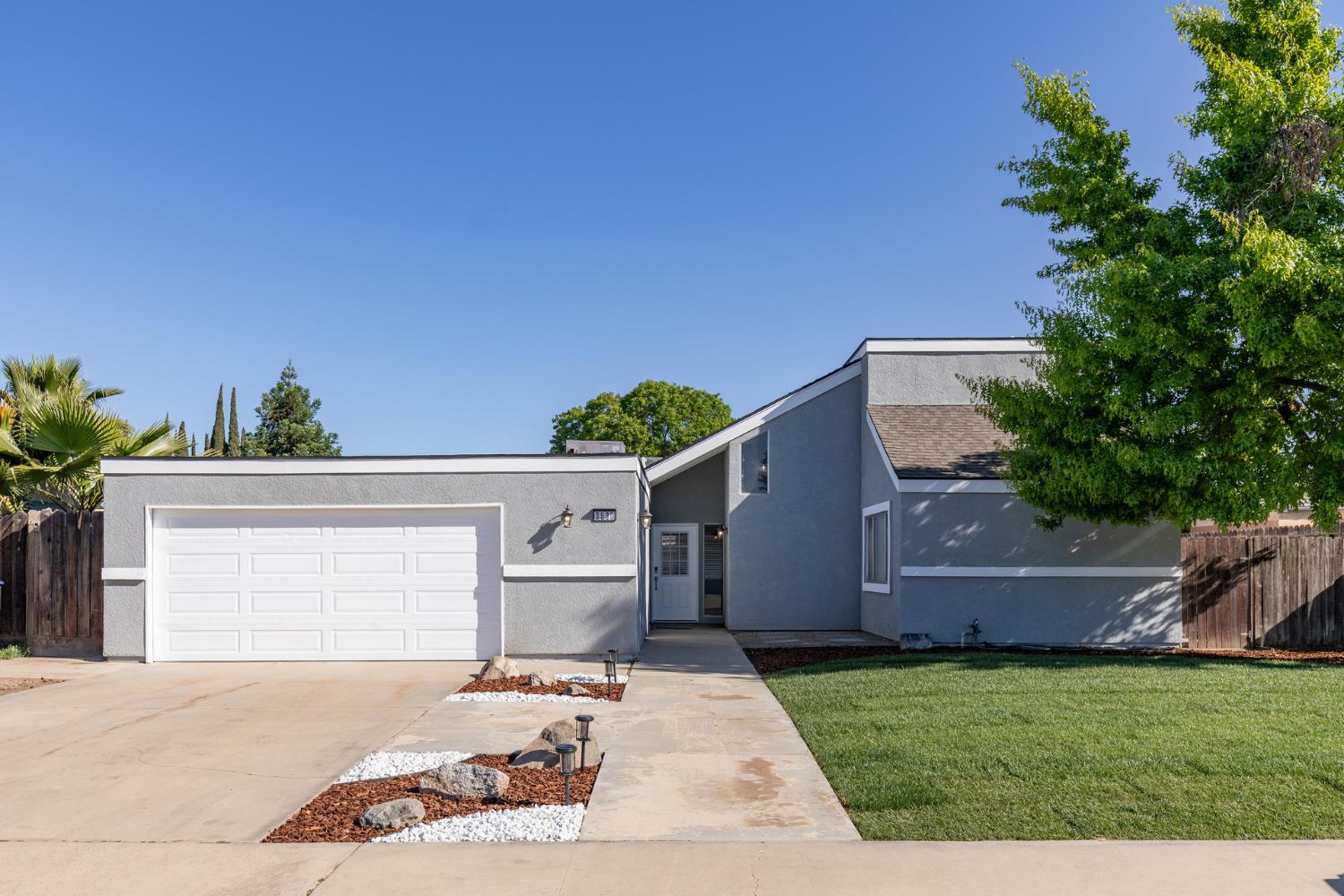 Single Family in Visalia - photo 3