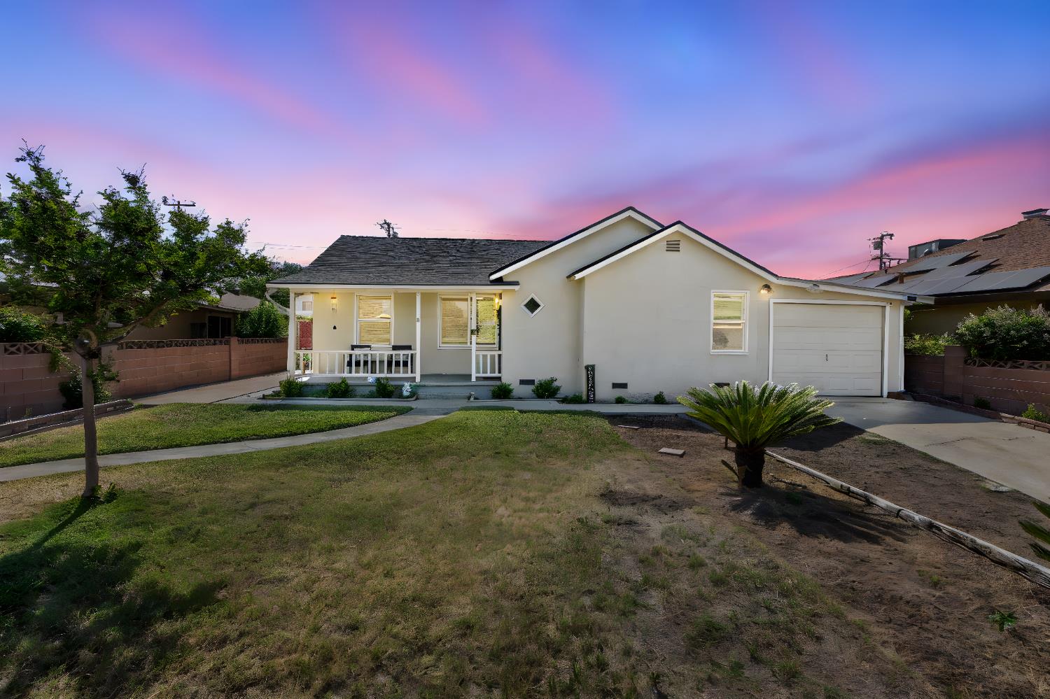 Single Family in Reedley - photo 2