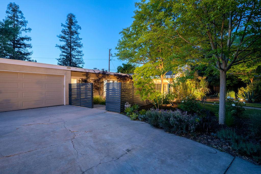 Single Family in Fresno - photo 3