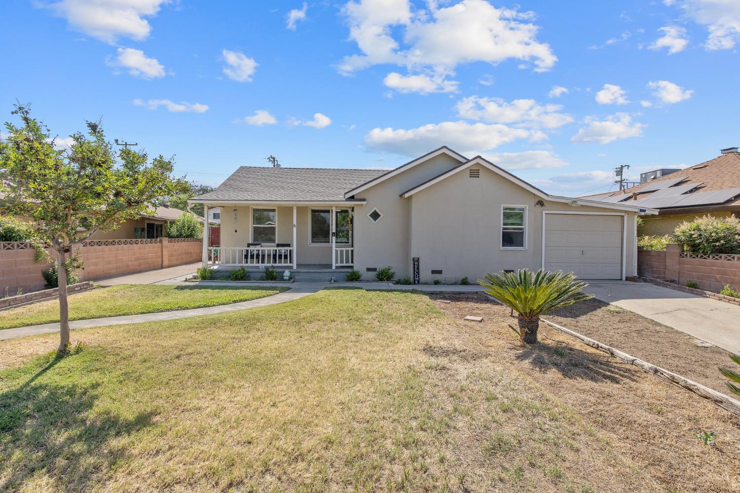 Single Family in Reedley - main photo