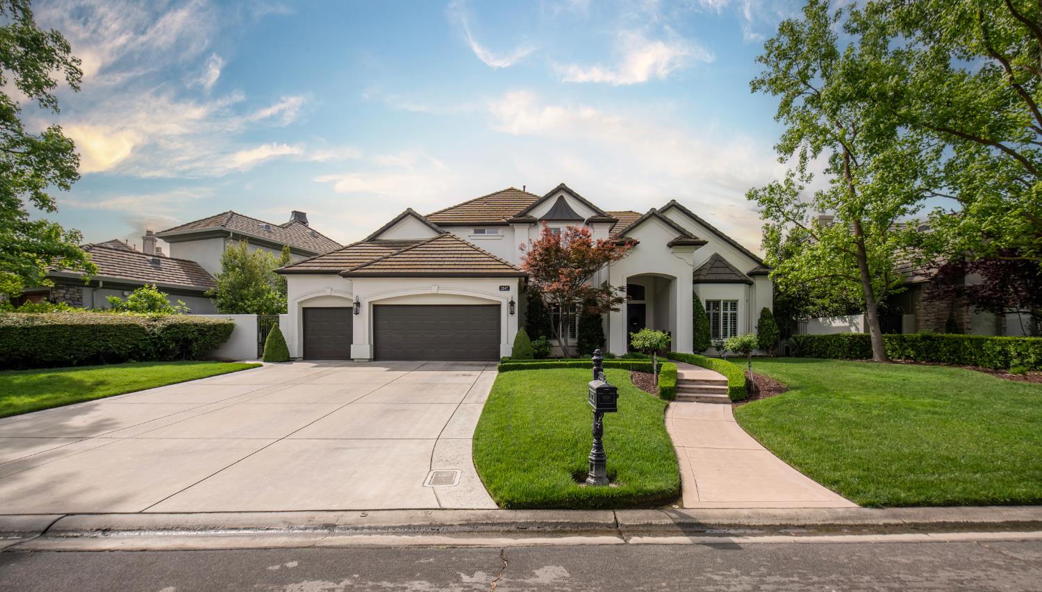Single Family in Fresno - photo 2